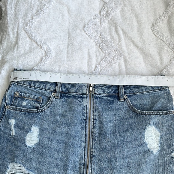Garage Distressed Frayed Denim Zipper Skirt - Picture 9 of 10